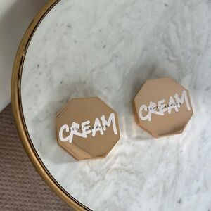 Fenty Beauty bronzer in Teddy 05